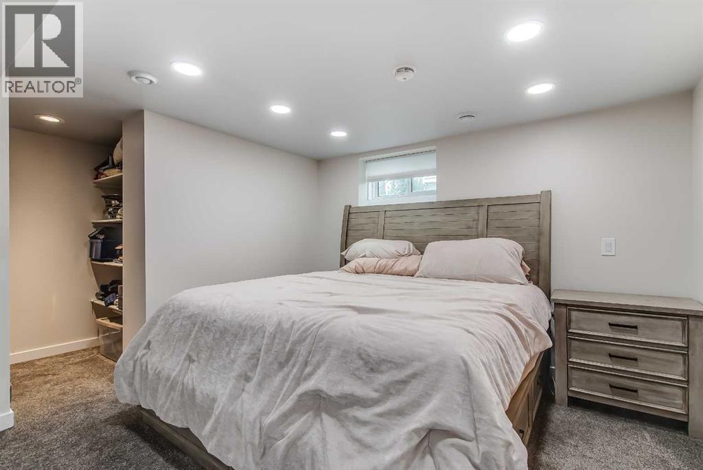 110 8 Street SE - 35