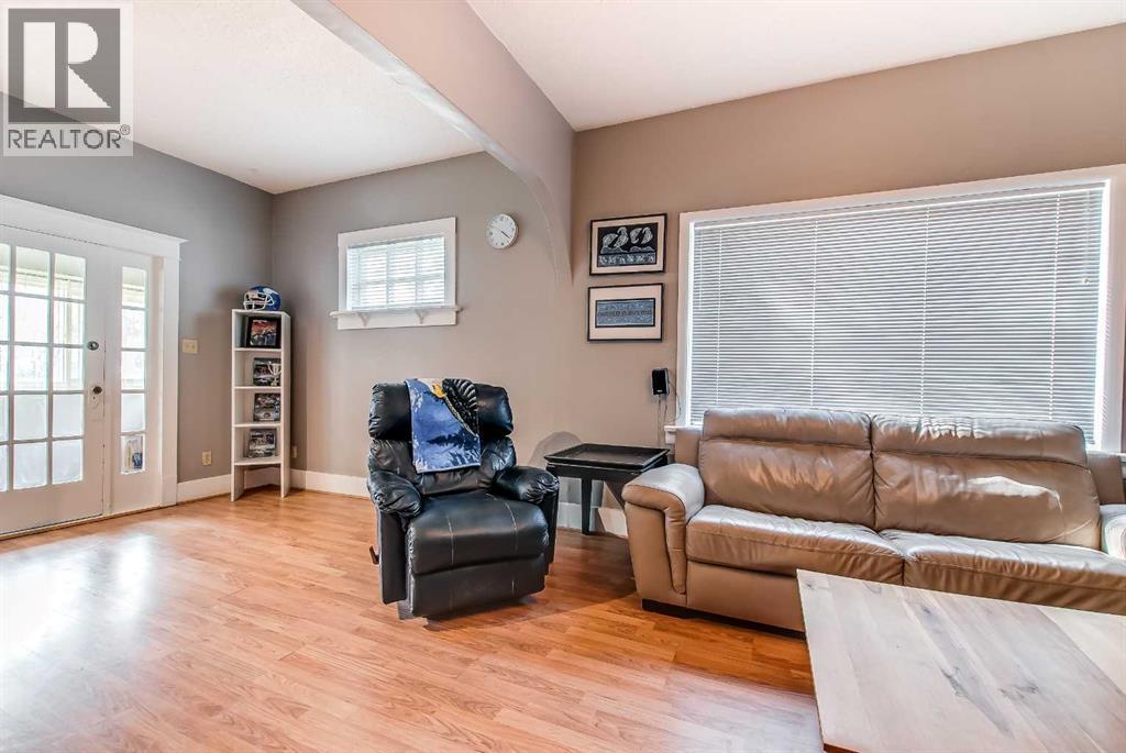110 8 Street SE - Image 11