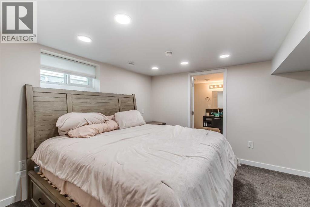 110 8 Street SE - 37