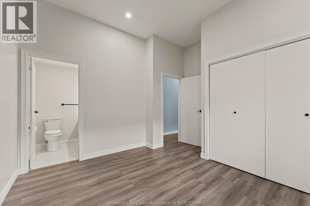 #106 44 ROBSON ROAD - 12