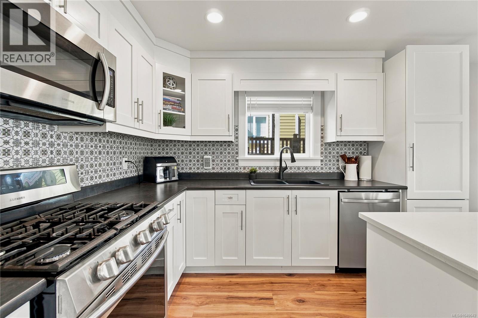 528 Steeves Rd - 17
