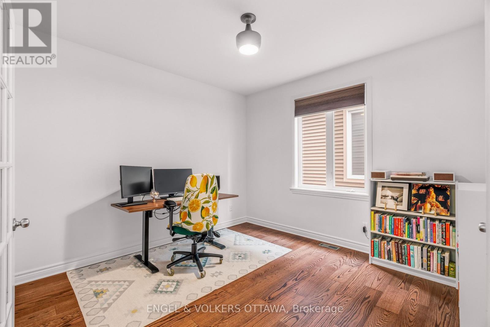 704 WRANGLER CIRCLE - Image 15