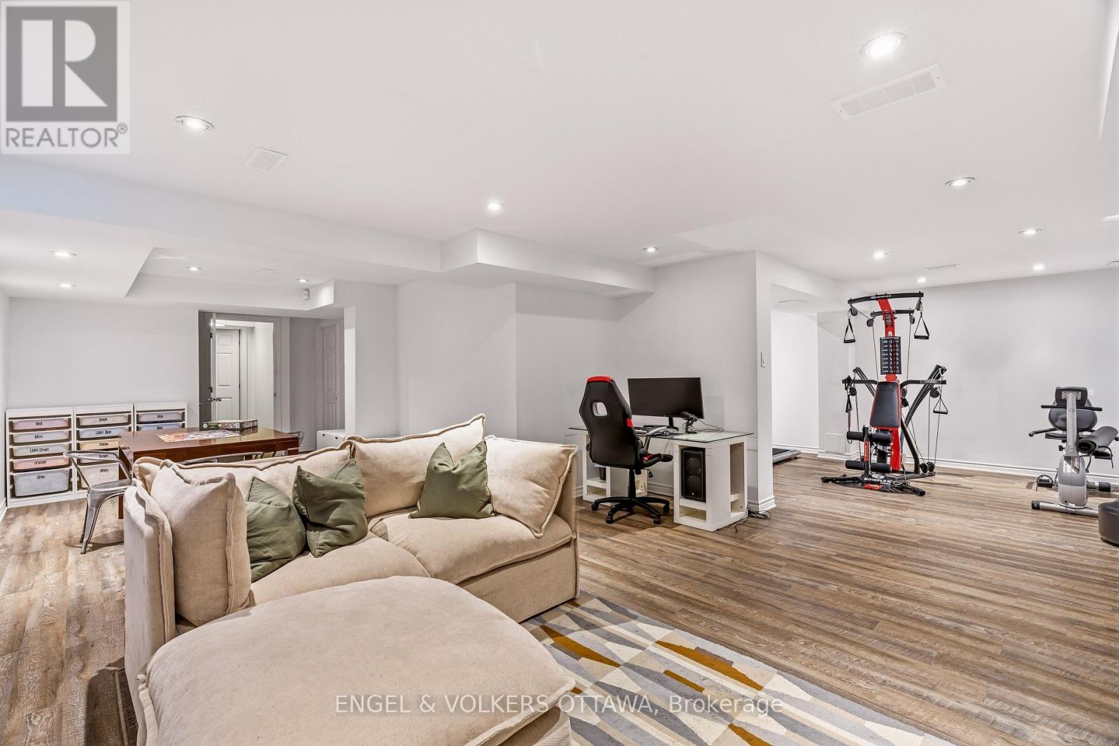 704 WRANGLER CIRCLE - Image 31