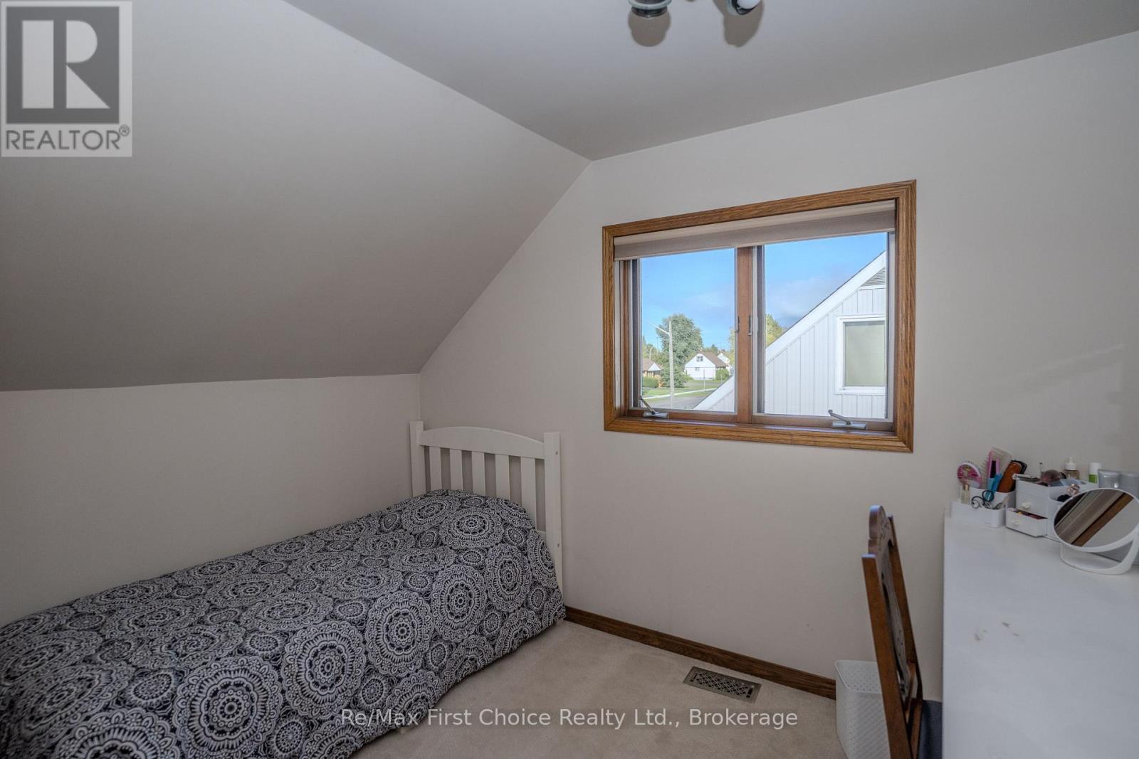 2824 MOODIE STREET E - 16