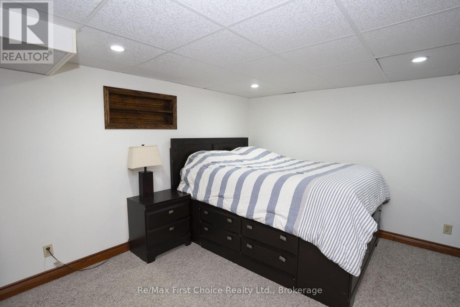 2824 MOODIE STREET E - 23