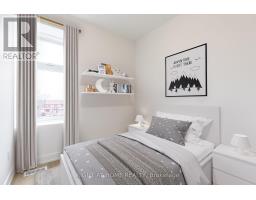 272 Atlas Avenue, Toronto, ON M6C2P5 Photo 8