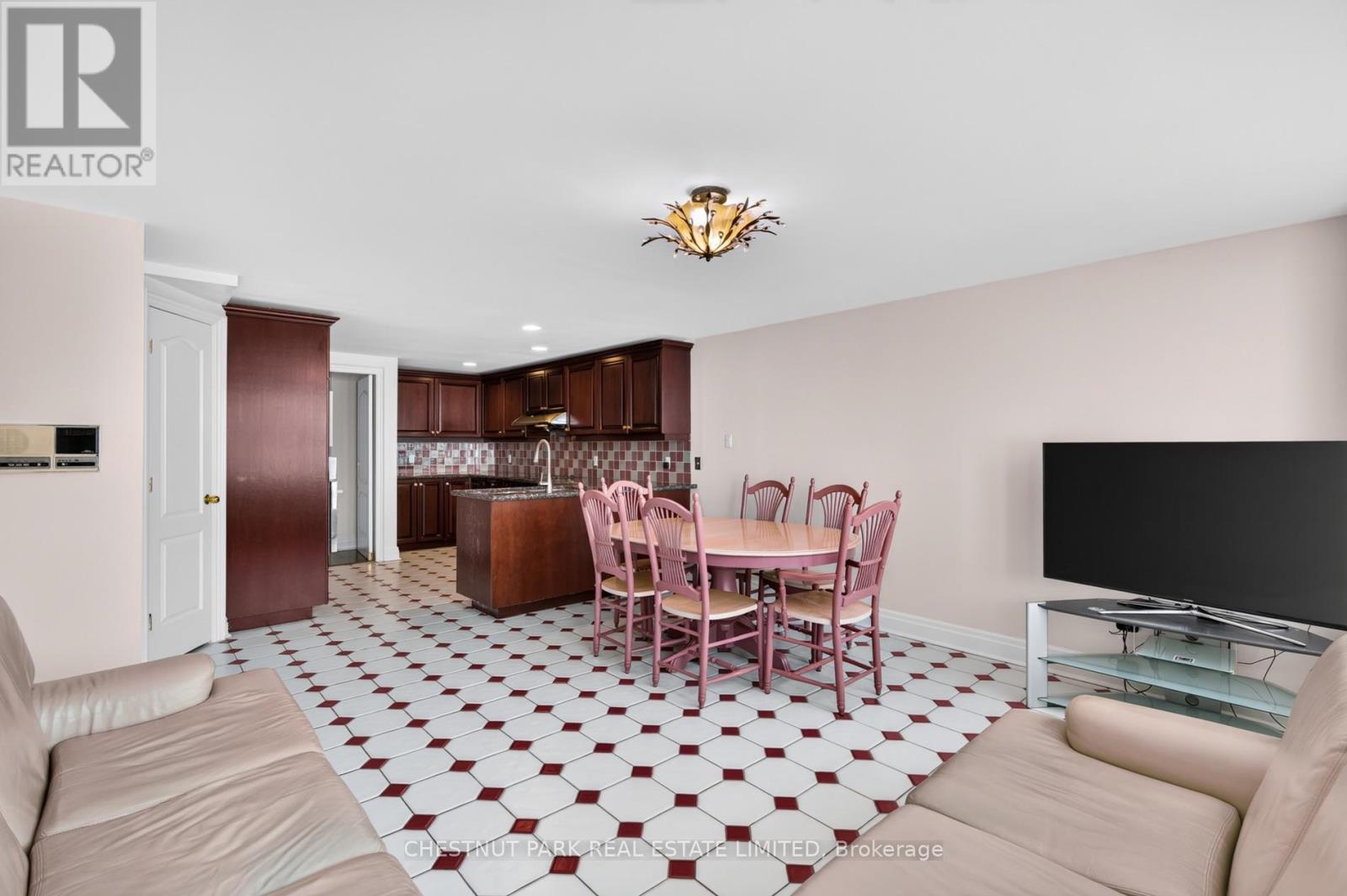 248 SPADINA ROAD - 18