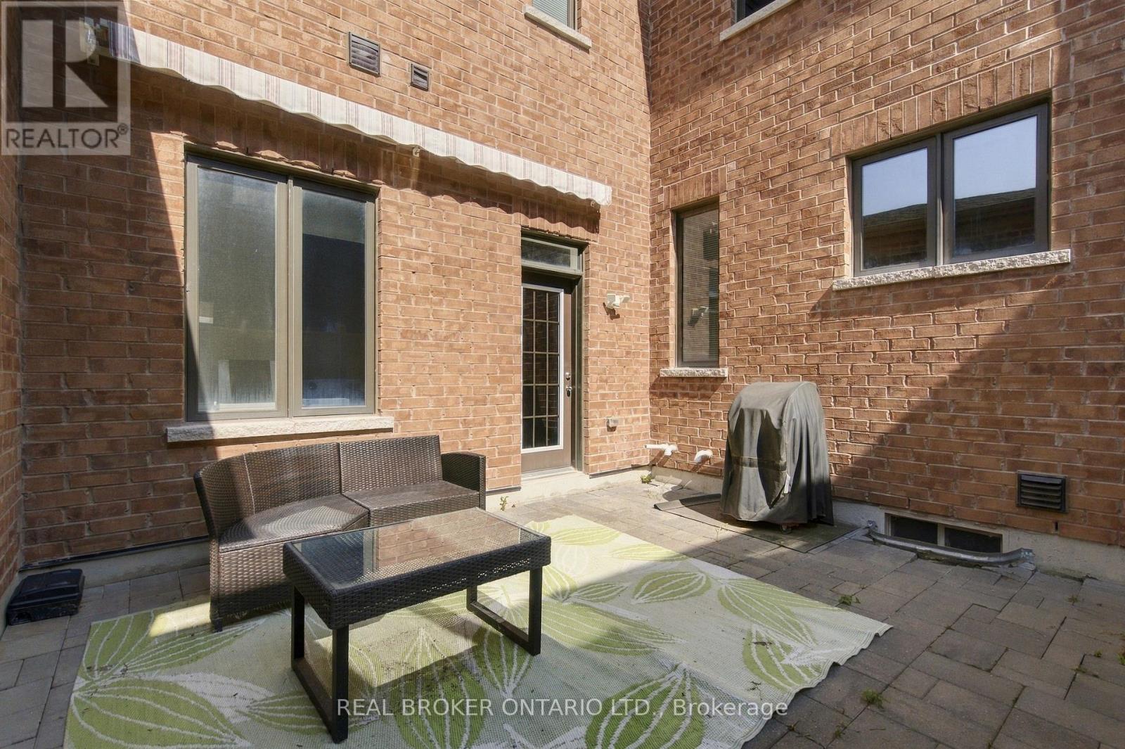 222 CORONATION ROAD - 37