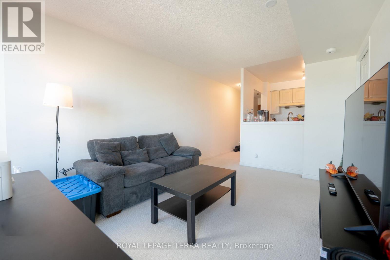 Photo of 8 Lee Centre Drive