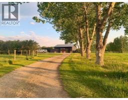 Living room - 37408 Sand Road, Rural Red Deer County, AB T4S1E2 Photo 8