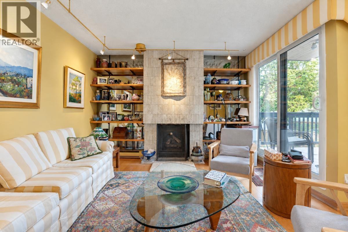 1346 WALNUT STREET, Vancouver — photo 2