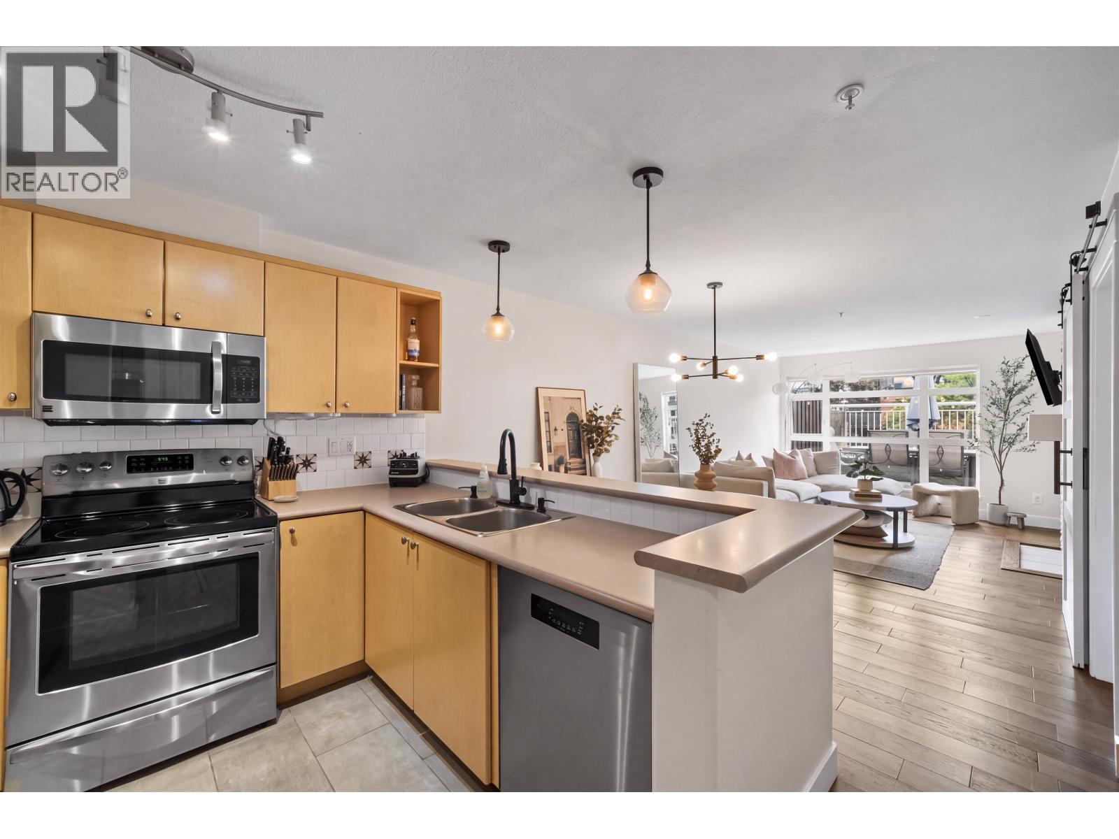 229 3122 ST JOHNS STREET, Port Moody — photo 3