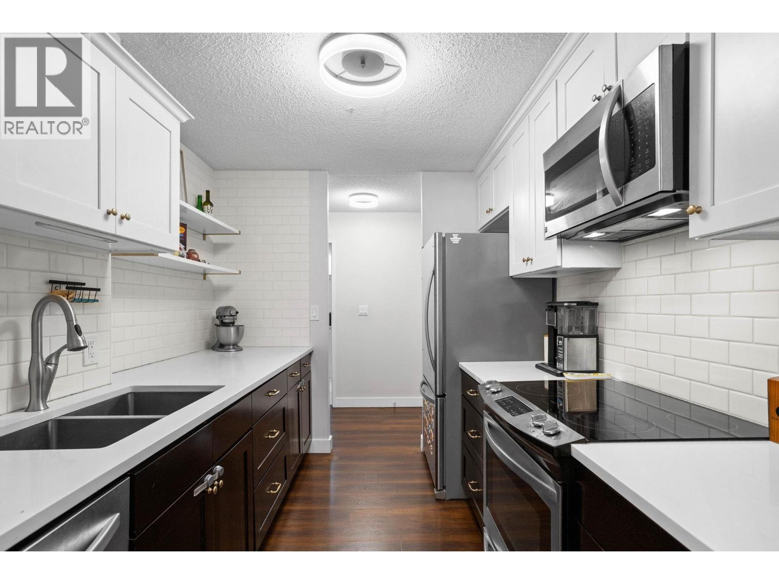 906 2020 BELLWOOD AVENUE, Burnaby — photo 1