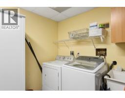 834 Hendecourt Road, North Vancouver, BC V7K2Y2 Photo 22