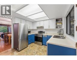 834 Hendecourt Road, North Vancouver, BC V7K2Y2 Photo 9
