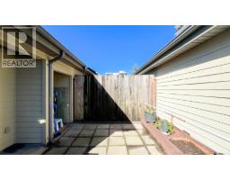 215 4155 Central Boulevard, Burnaby, BC V5H4X2 Photo 25