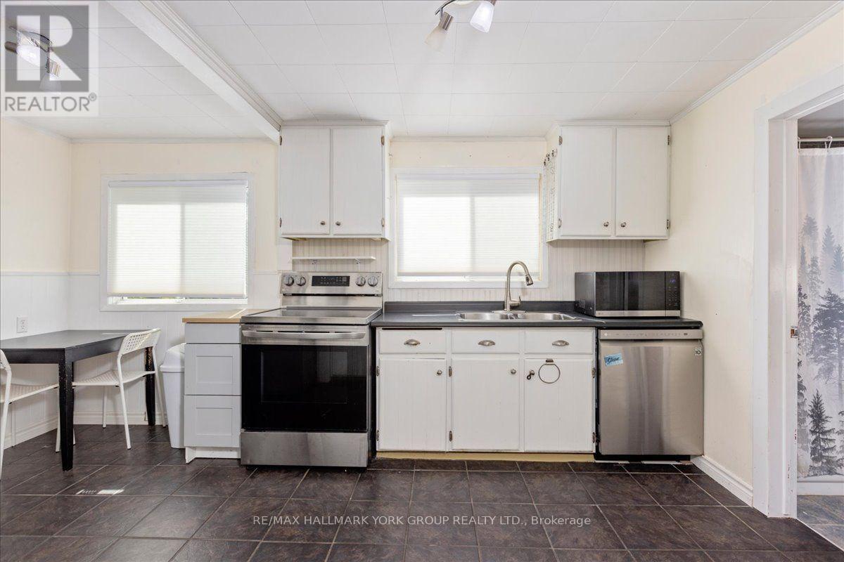 18 RAVENSWOOD DRIVE - Image 12