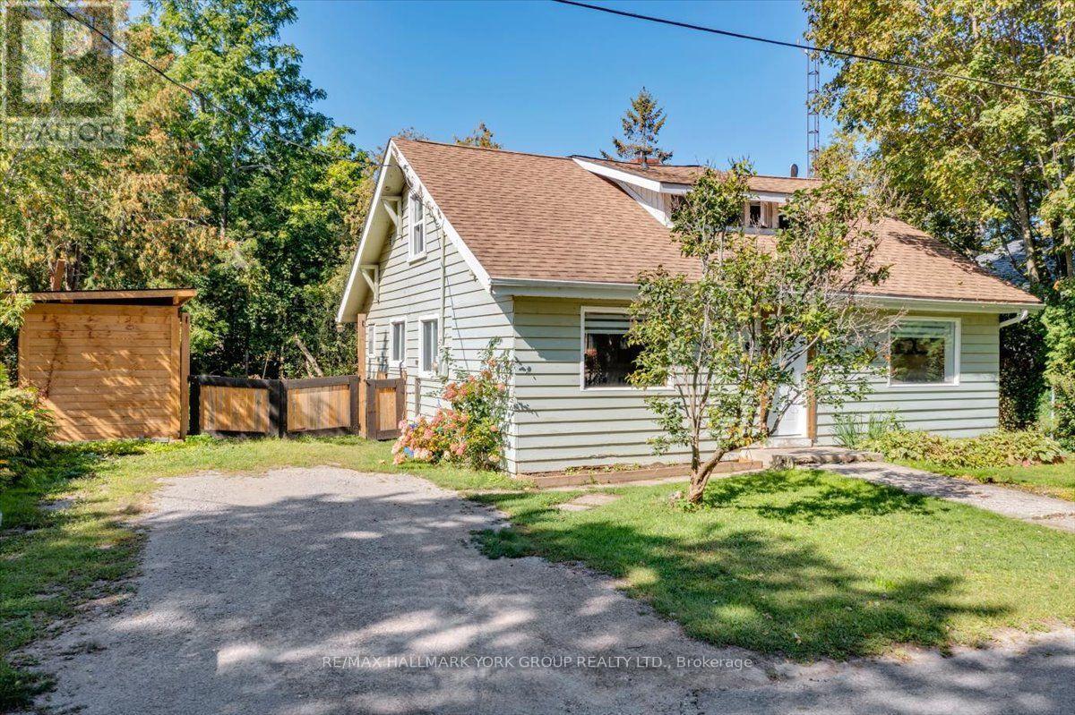 18 RAVENSWOOD DRIVE - 6