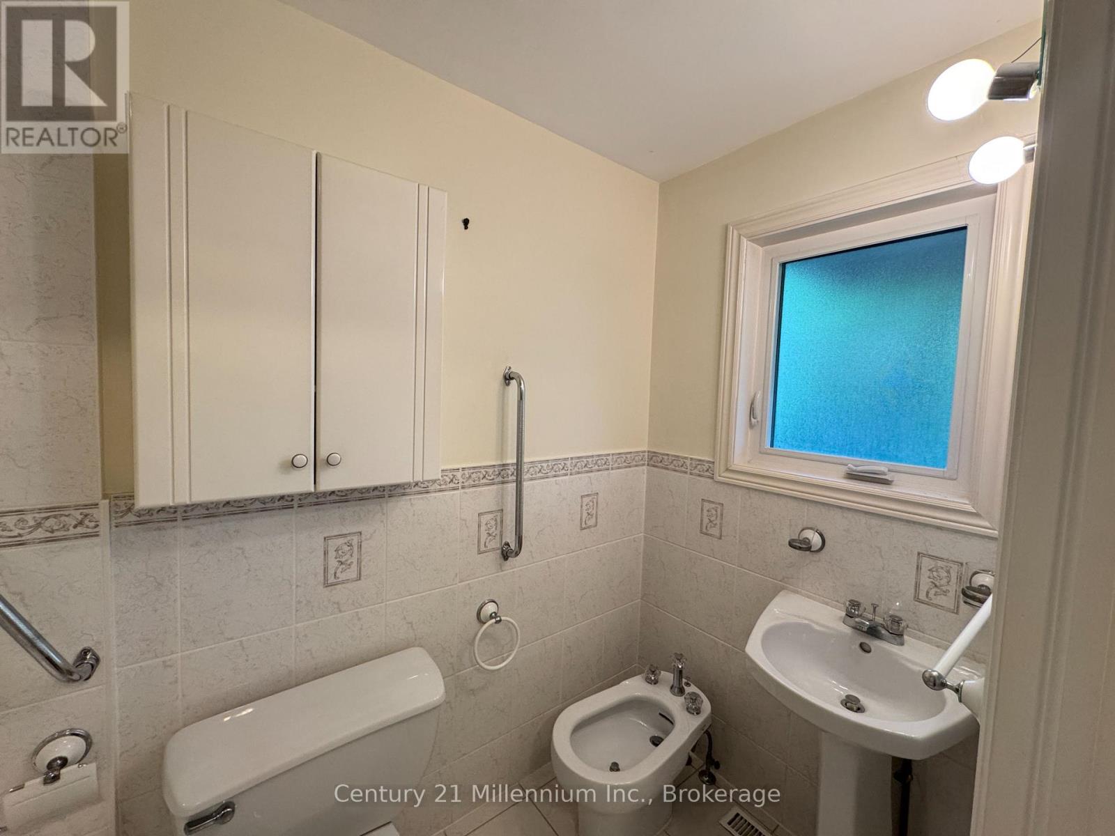353 CHANTENAY DRIVE - Image 31