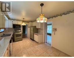 Great room - 353 Chantenay Drive, Mississauga, ON L5A1E9 Photo 11