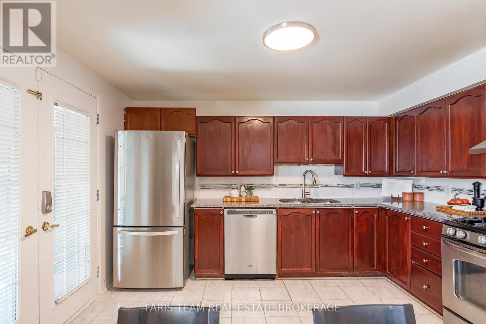 41 WILLOW DRIVE - 8