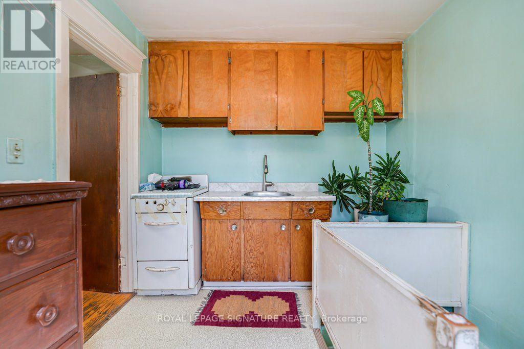724 VAUGHAN ROAD - 10