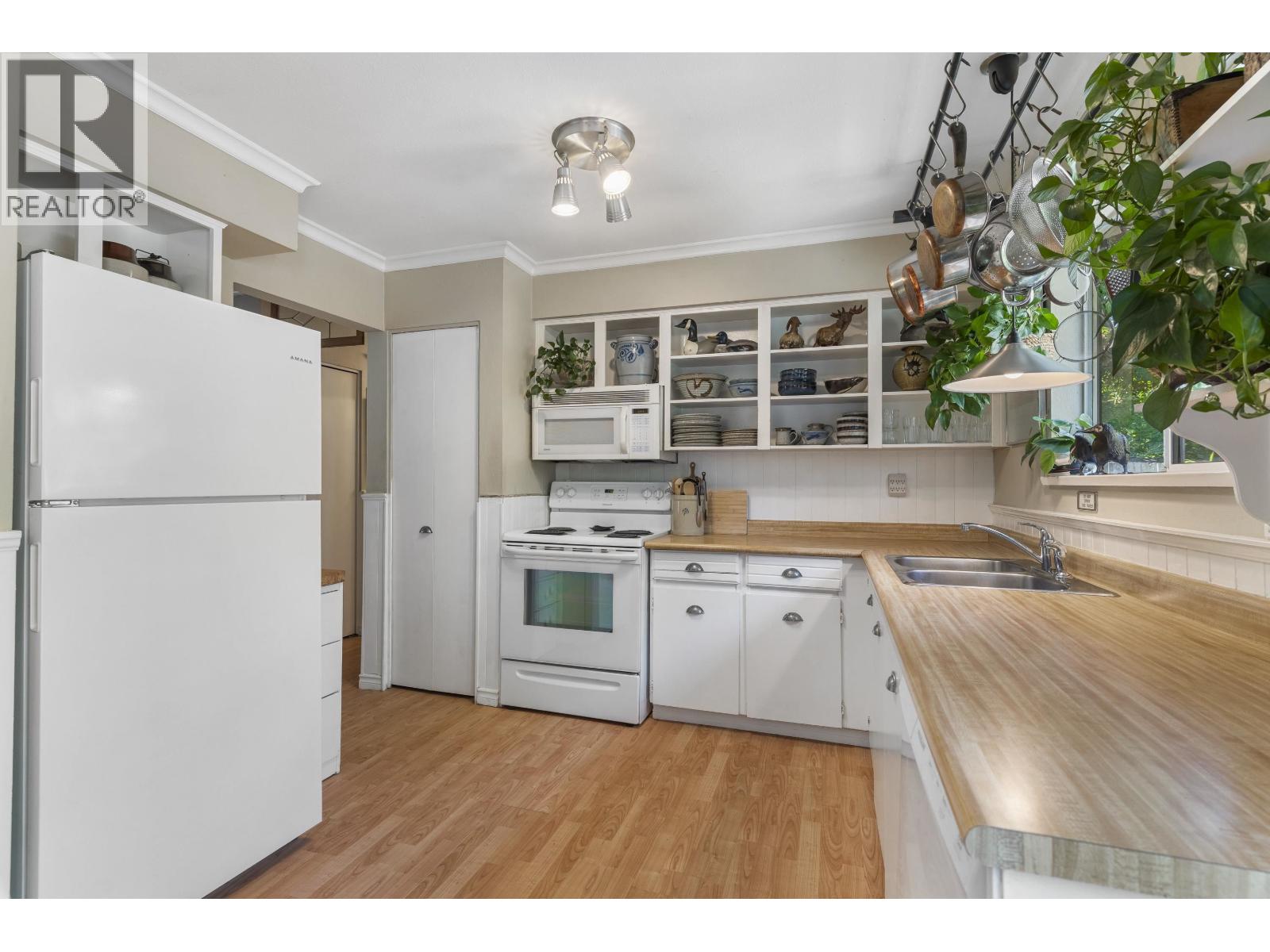5439 RIVER ROAD, Delta