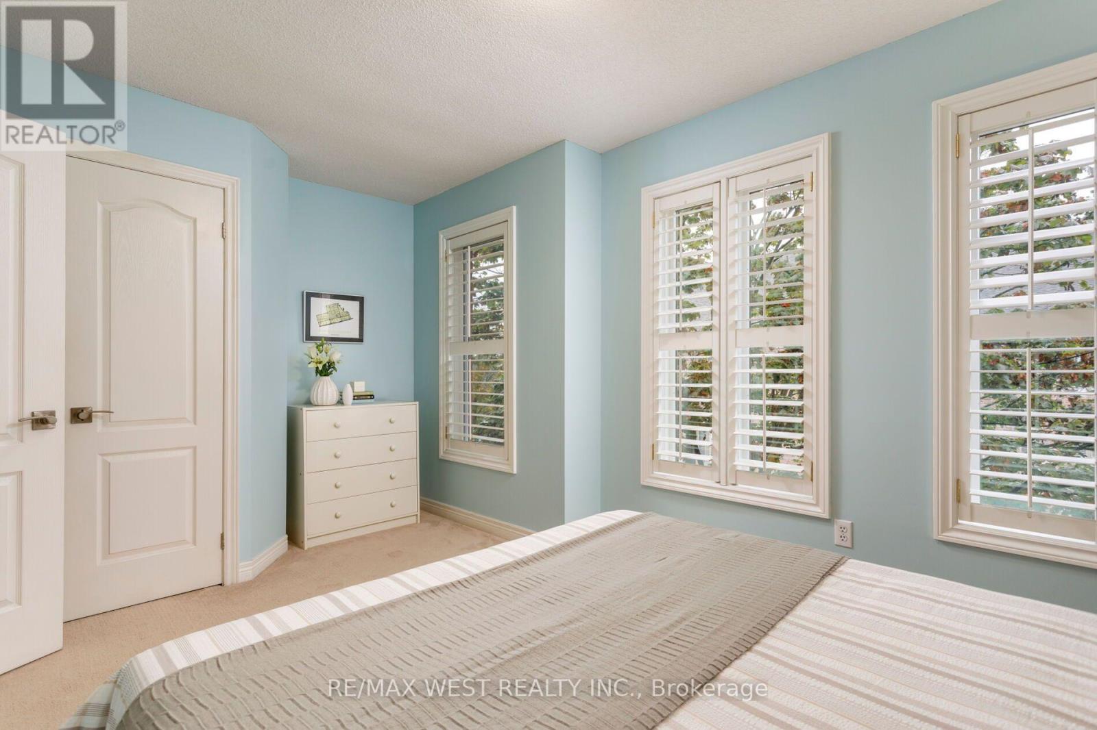 #3 175 GRAND AVENUE - Image 29