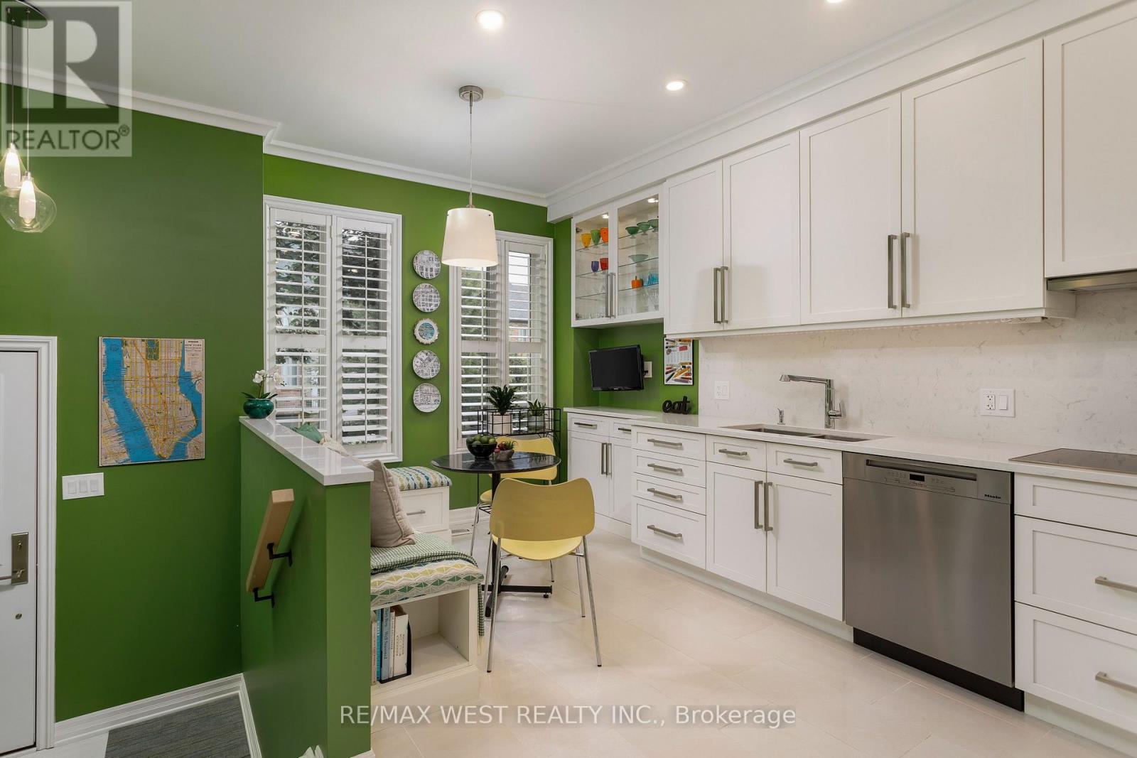 #3 175 GRAND AVENUE - Image 3