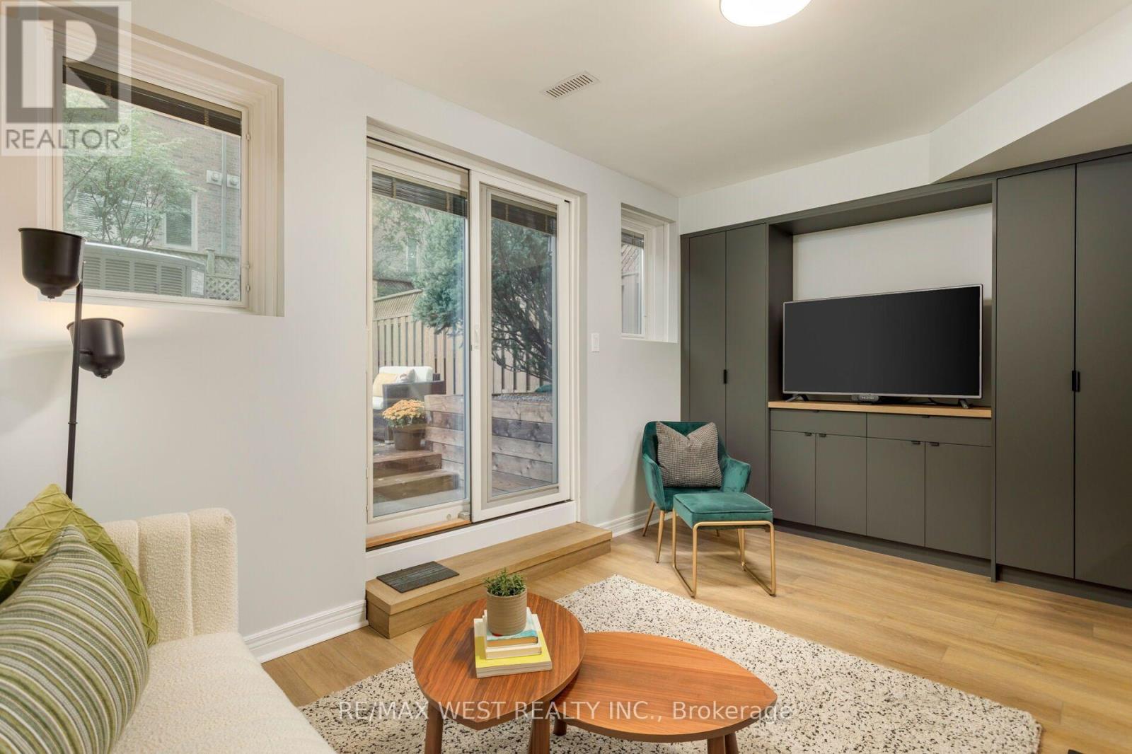 #3 175 GRAND AVENUE - Image 41