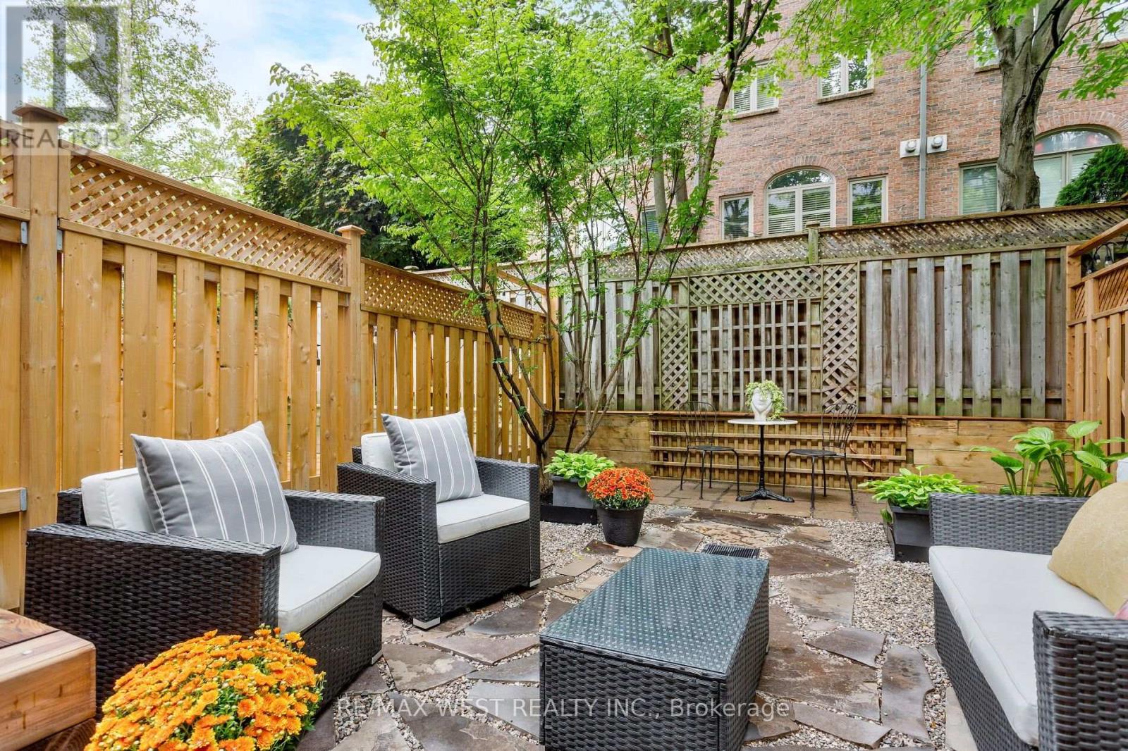 #3 175 GRAND AVENUE - Image 44