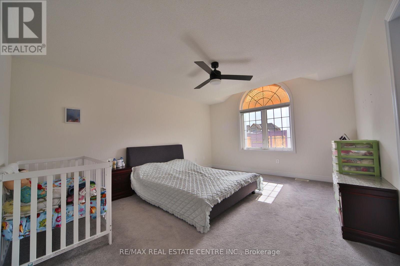 106 BRANIGAN CRESCENT - 28