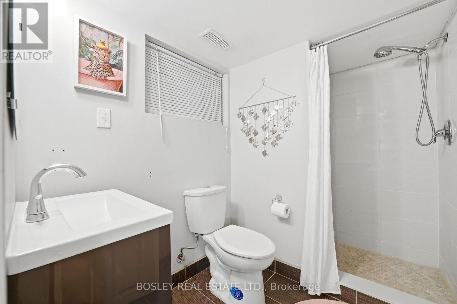 43 GILBERT AVENUE - Image 33