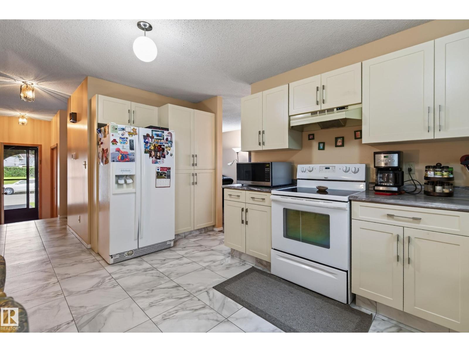 5712 123 AV NW - 13