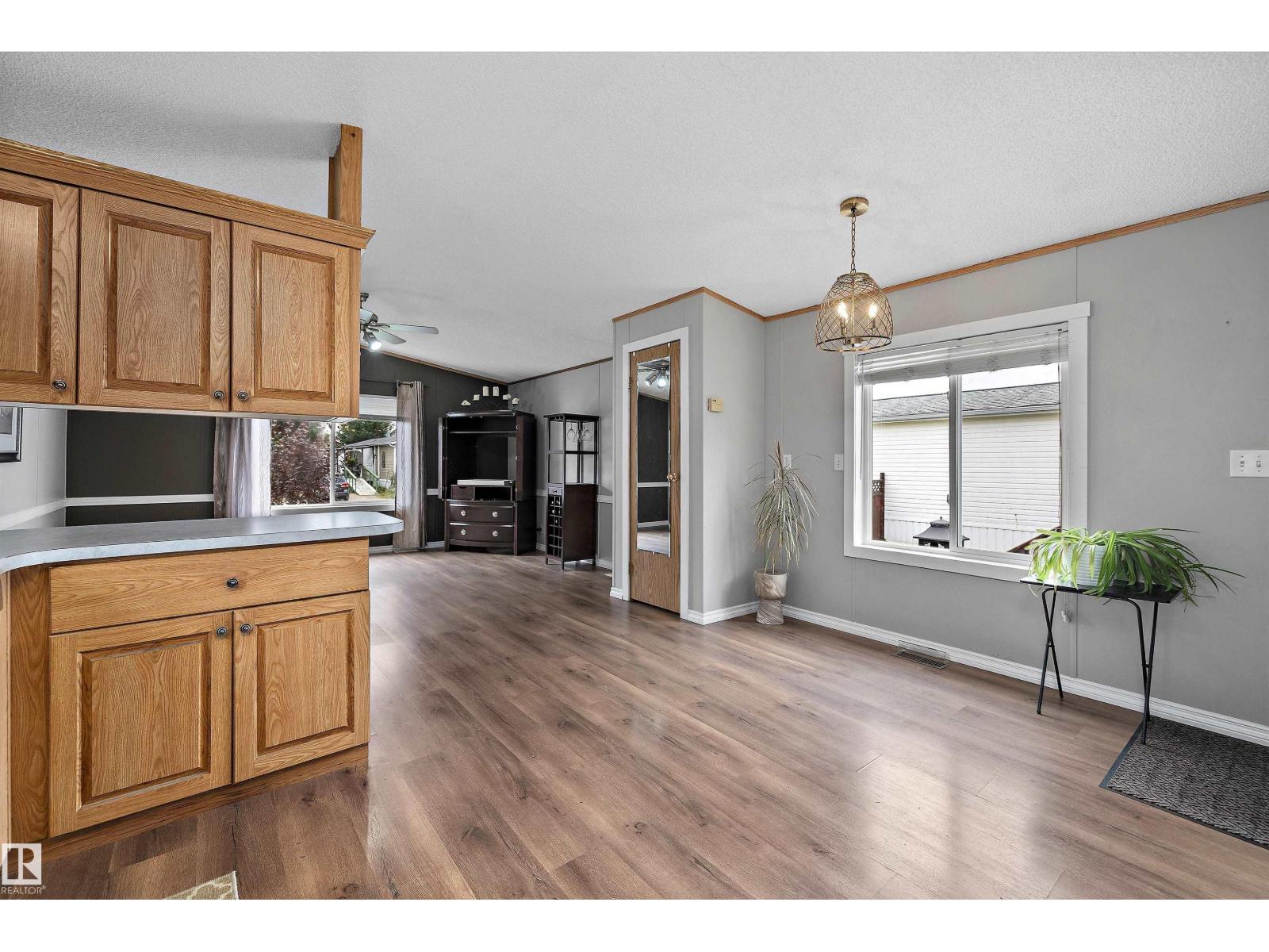 #161 3400 48 ST - 16