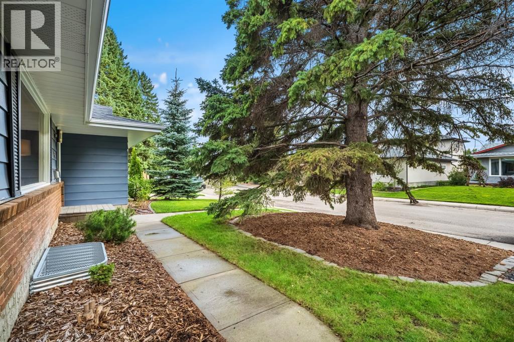 839 Lake Twintree Crescent SE, Lake Bonavista, Calgary photo 3