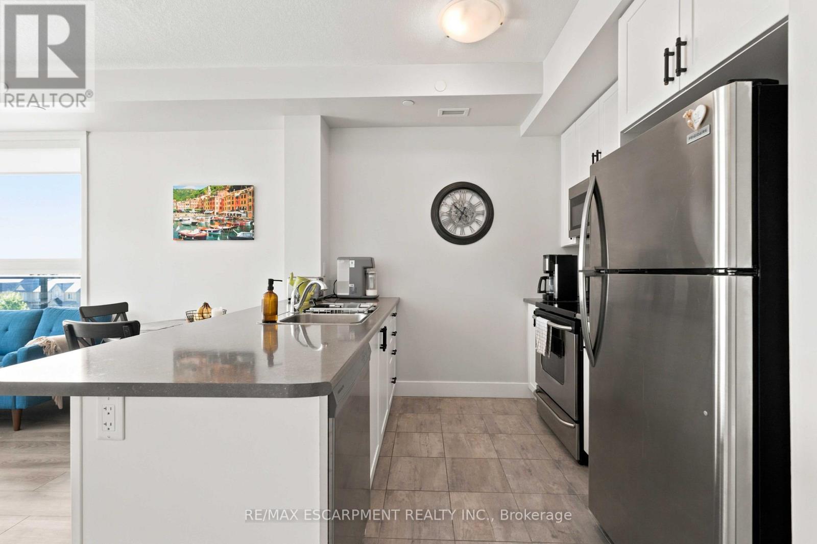 #411 125 SHOREVIEW PLACE - 11