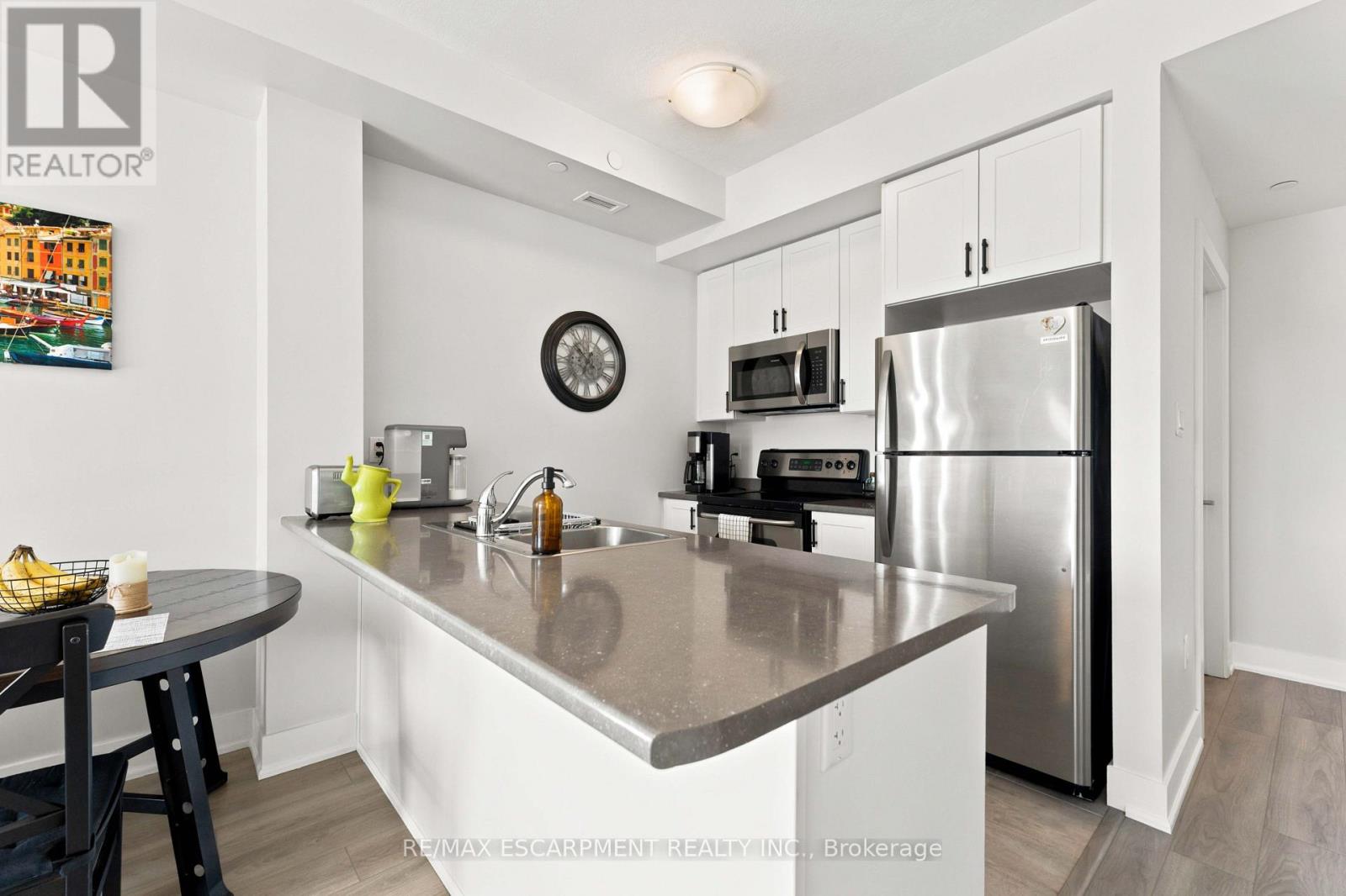 #411 125 SHOREVIEW PLACE - 13