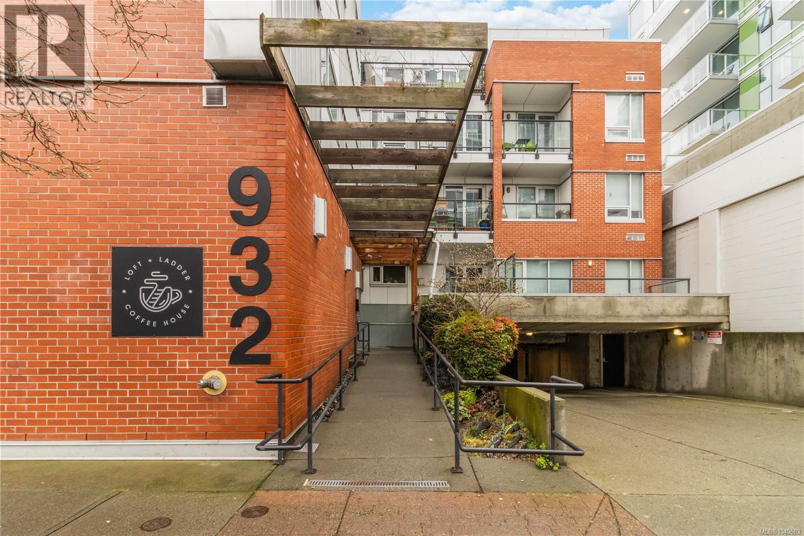 #301 932 Johnson St - Image 21