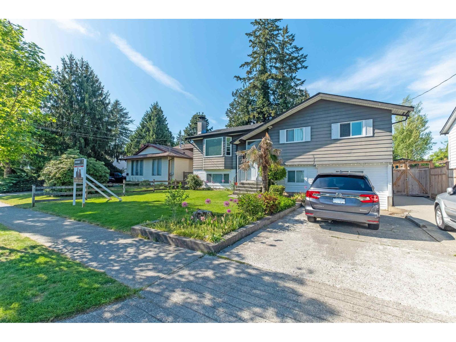 14917 92 AVENUE, Surrey — photo 2