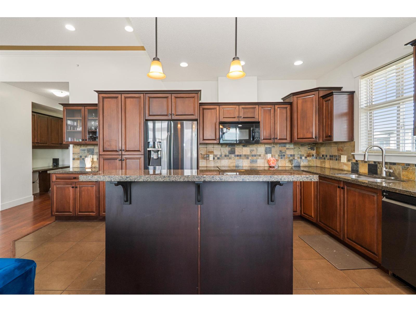 401 45893 CHESTERFIELD AVENUE, Chilliwack Downtown, Chilliwack — photo 9