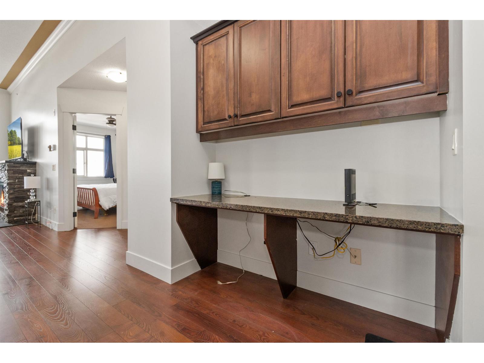 401 45893 CHESTERFIELD AVENUE, Chilliwack Downtown, Chilliwack