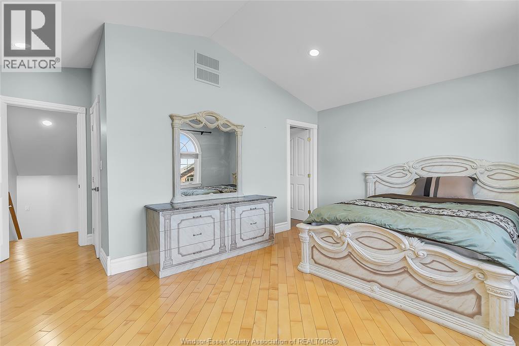 1377 GIRARD DRIVE - 20