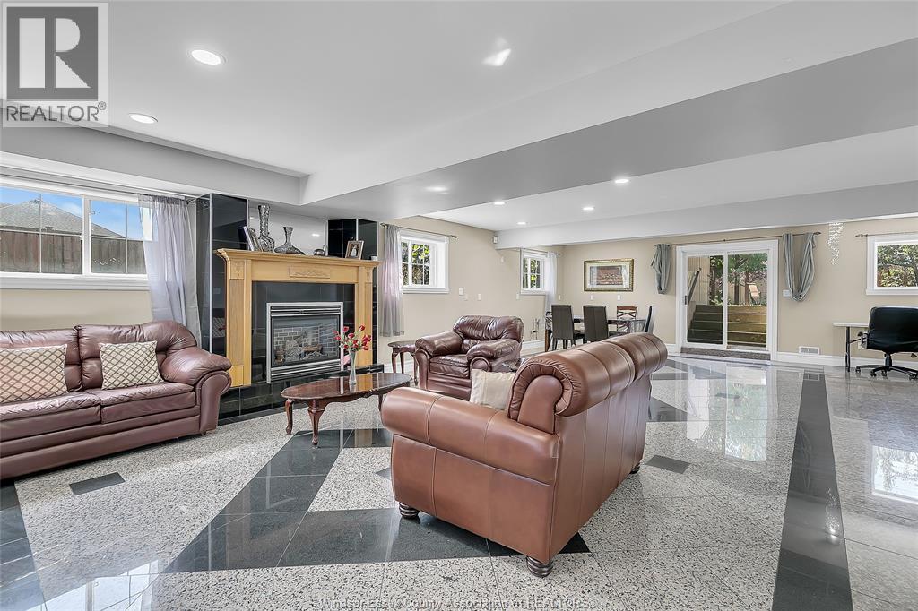 1377 GIRARD DRIVE - Image 23