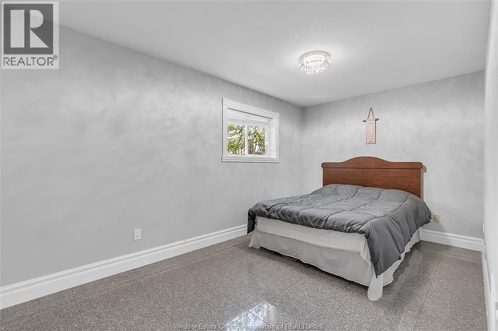 1377 GIRARD DRIVE - 31