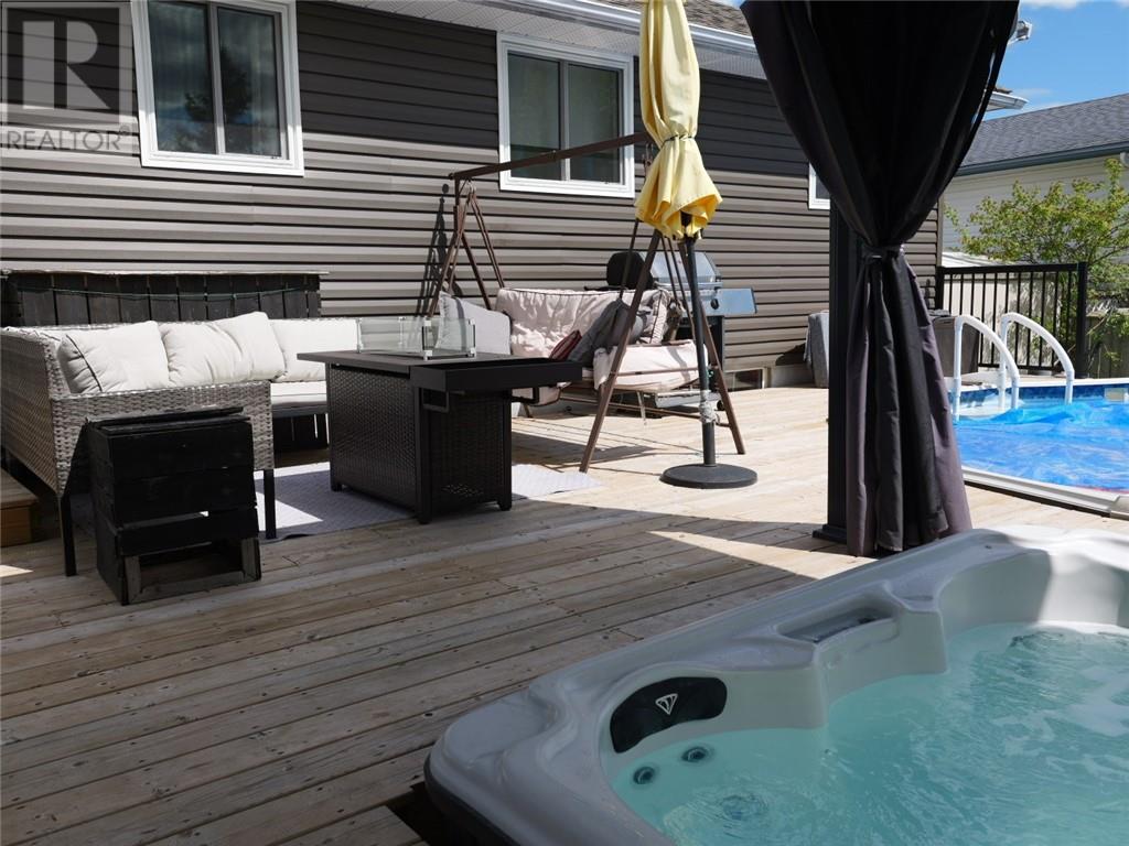4343 Chateau Crescent - 37