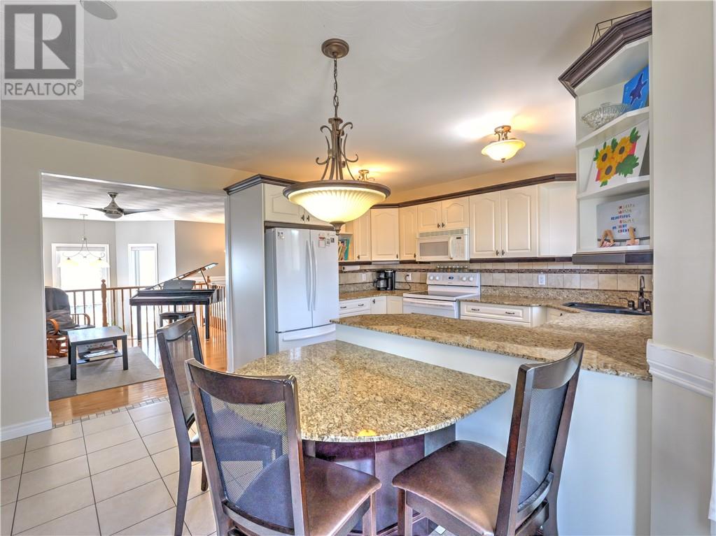 4343 Chateau Crescent - 4