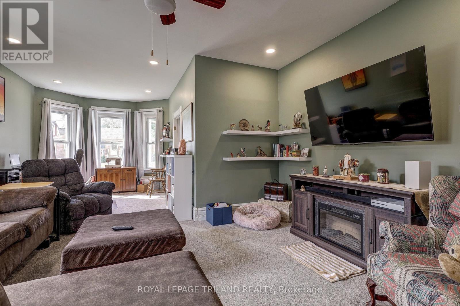 54 BARWICK STREET - Image 29