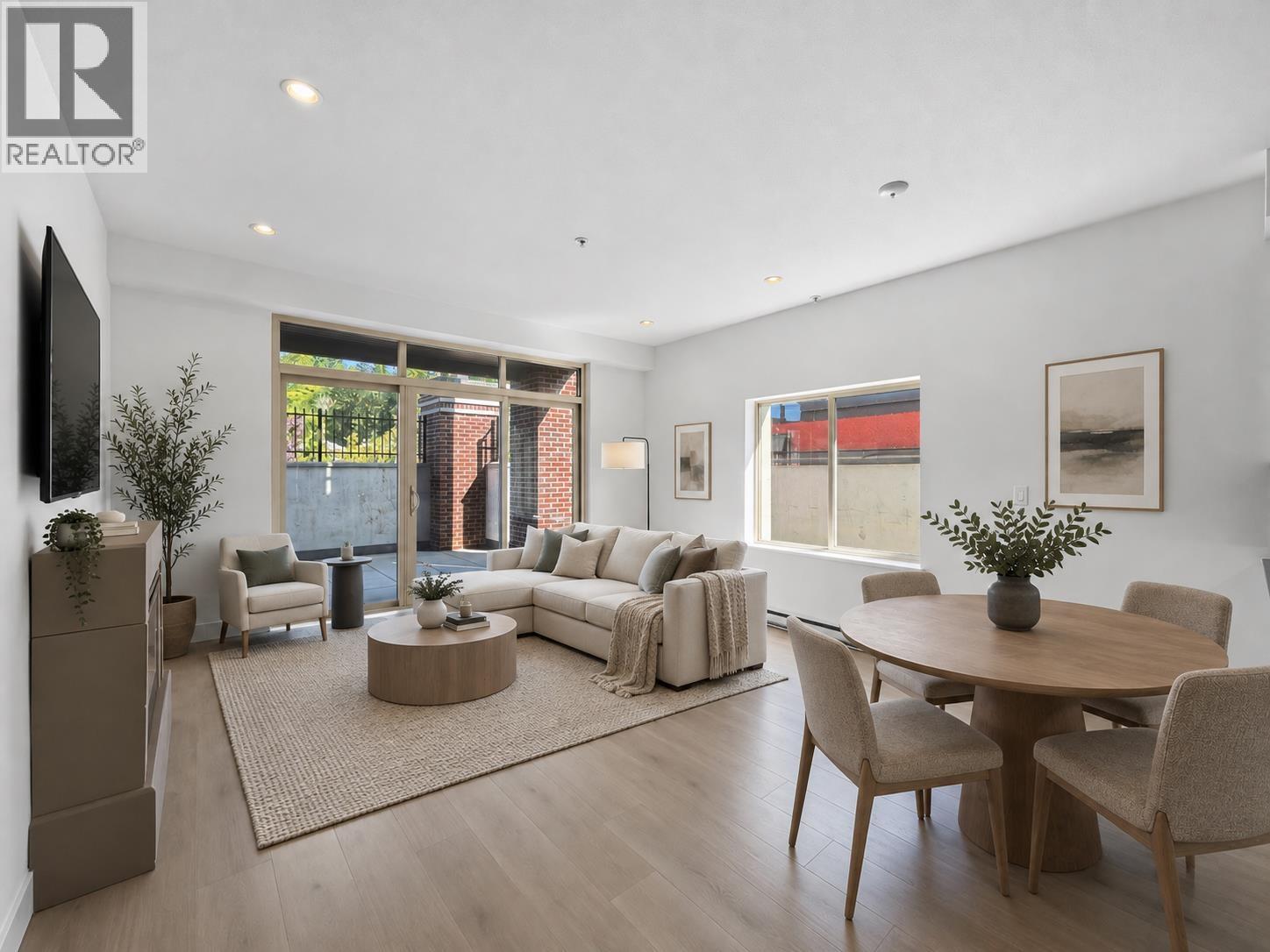 204 1273 MARINE DRIVE, North Vancouver — photo 4