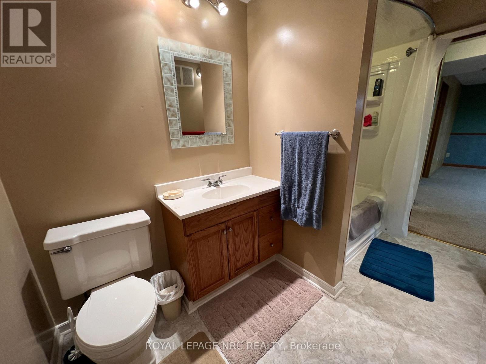 46 ANDREA DRIVE - 15